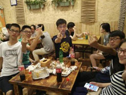 椒江烧烤加盟,学烧烤技术,开烧烤店多少钱疯狂烤翅加盟